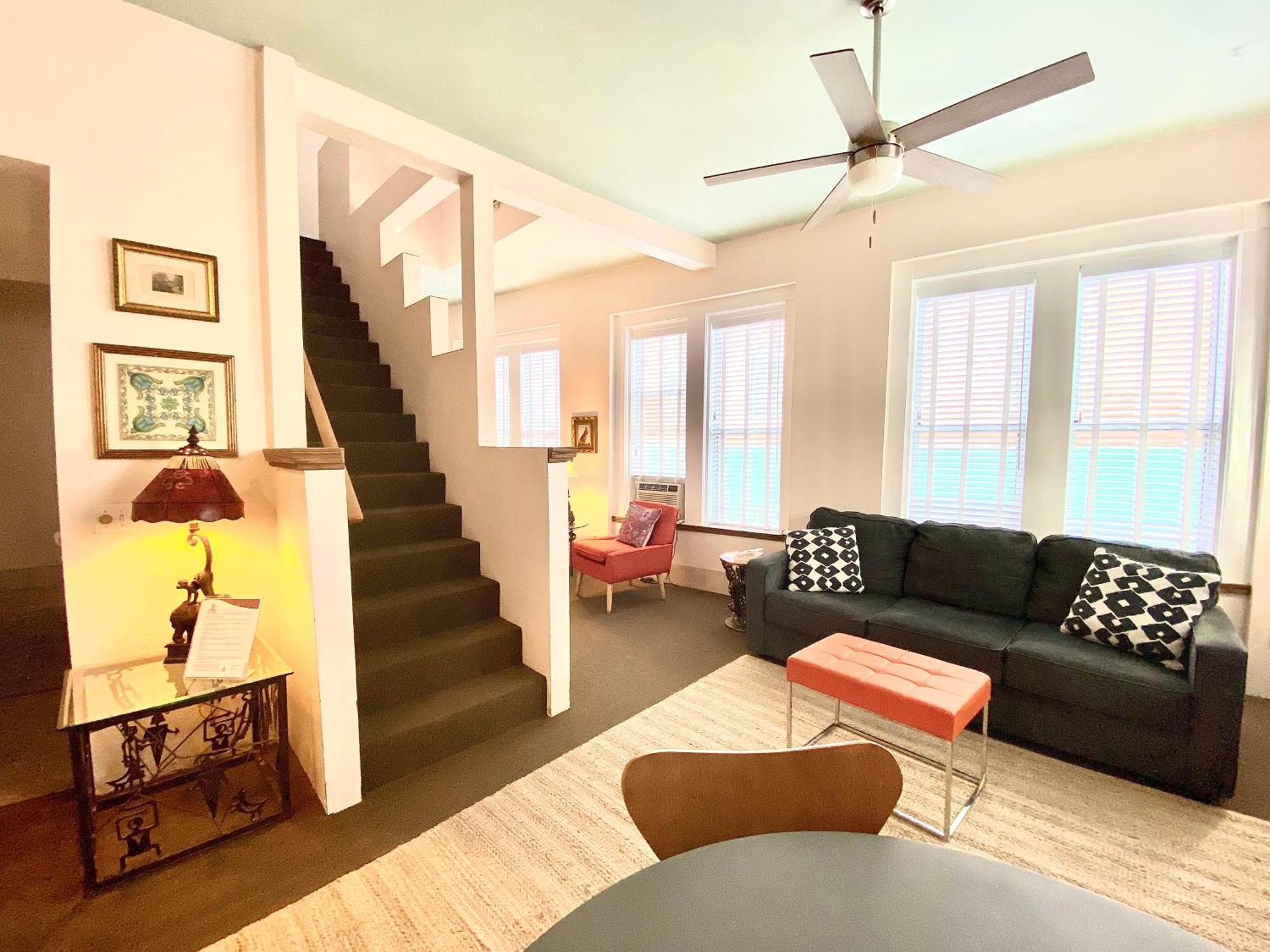 Bisbee Brownstone Suites Quarto foto