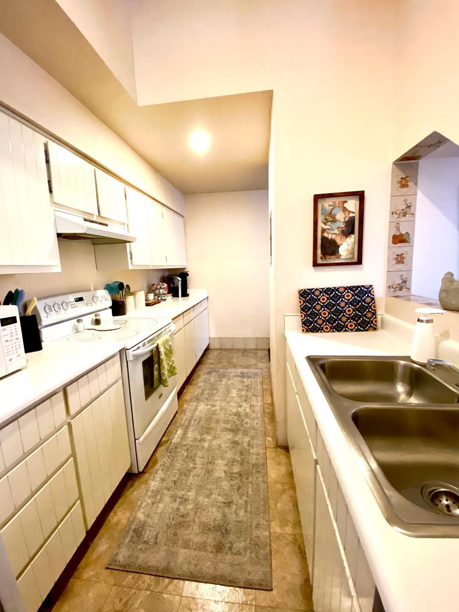 Bisbee Brownstone Suites Quarto foto